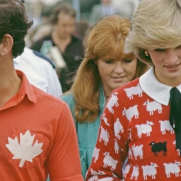 Vintage Warm & Wonderful LONDON 1979" Diana Edition" Wool Sheep Sweater Size M - Picture 11 of 11